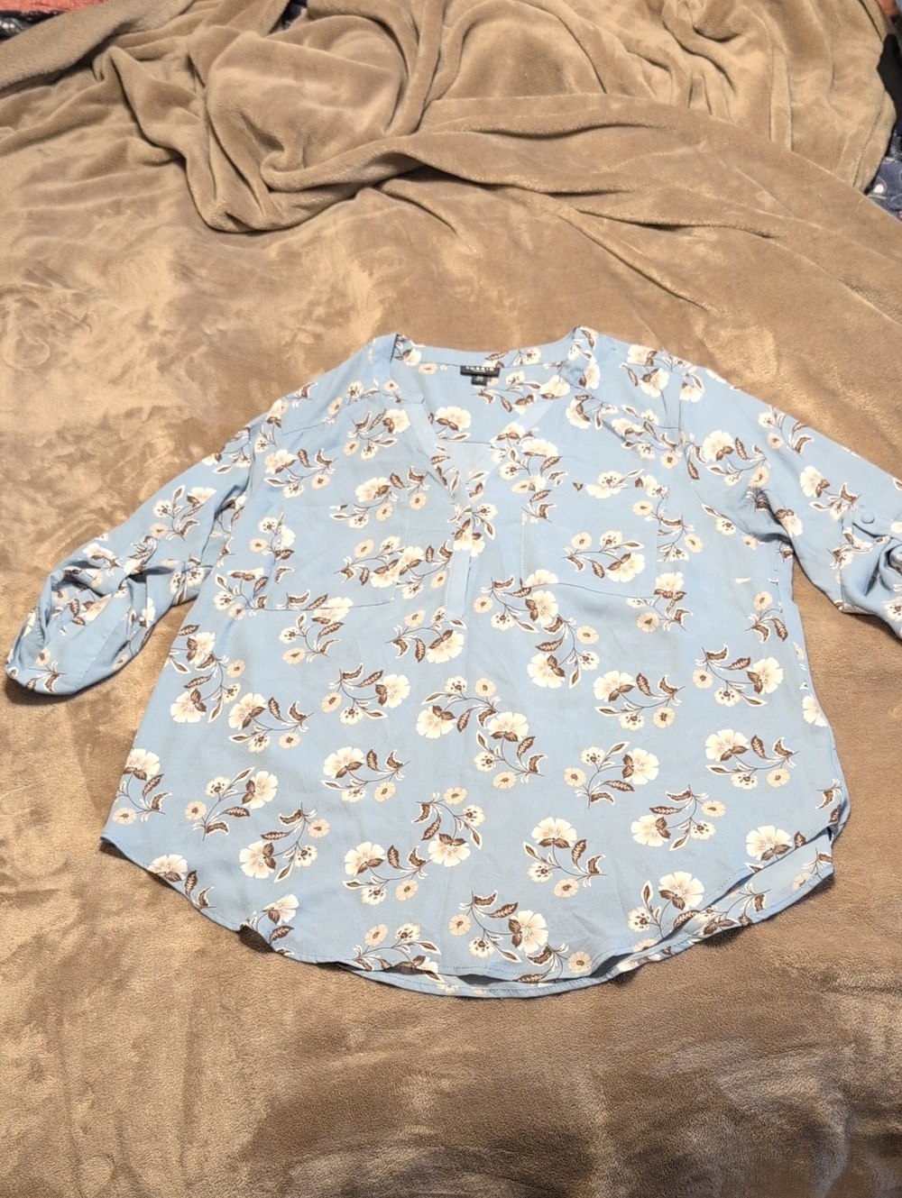 Torrid Harper Blue 3/4 Sleeve Blouse Size 00